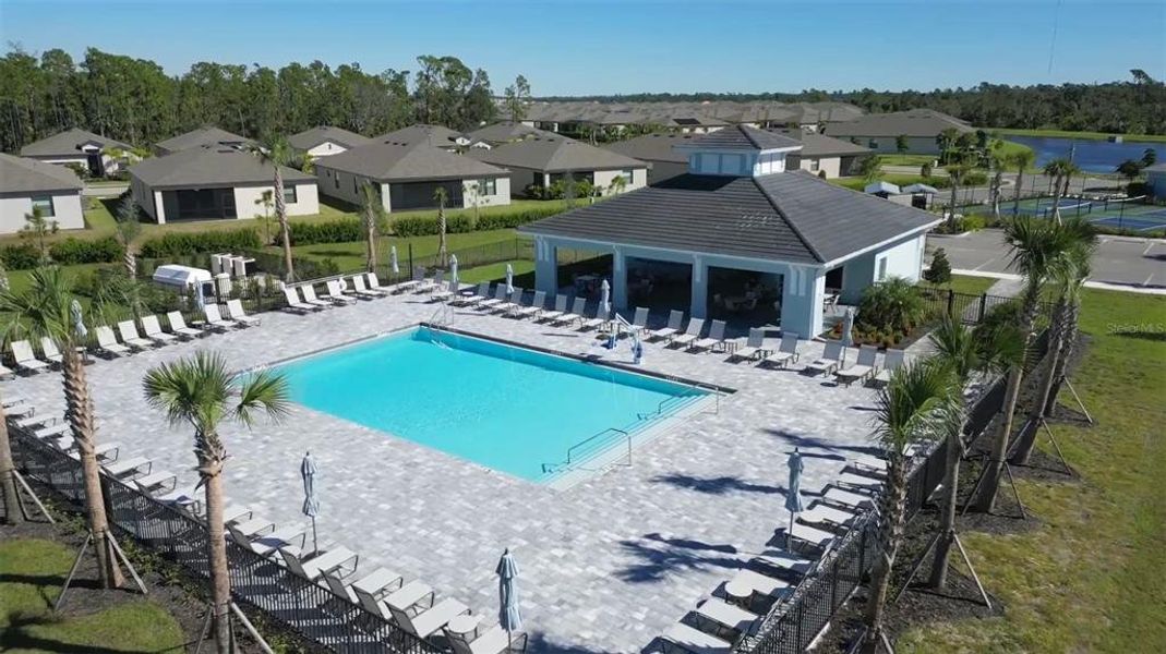 Community amenities in , Port Charlotte (Image 15).