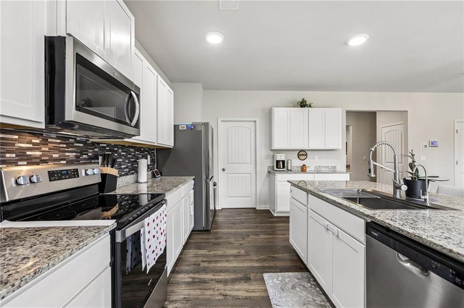 Furnished interior view inside a new home in , Dallas (Image 19).