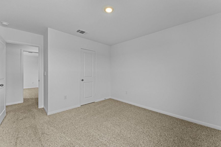Spacious, unfurnished interior of a new home in , Georgetown (Image 25).