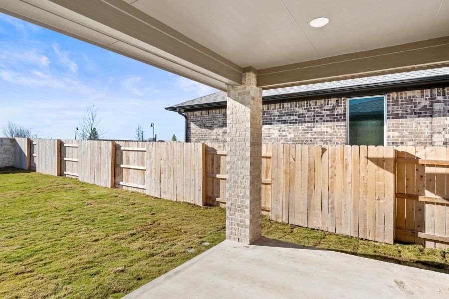 Exterior details and patio area of a home in Flora, Hutto (Image 28).