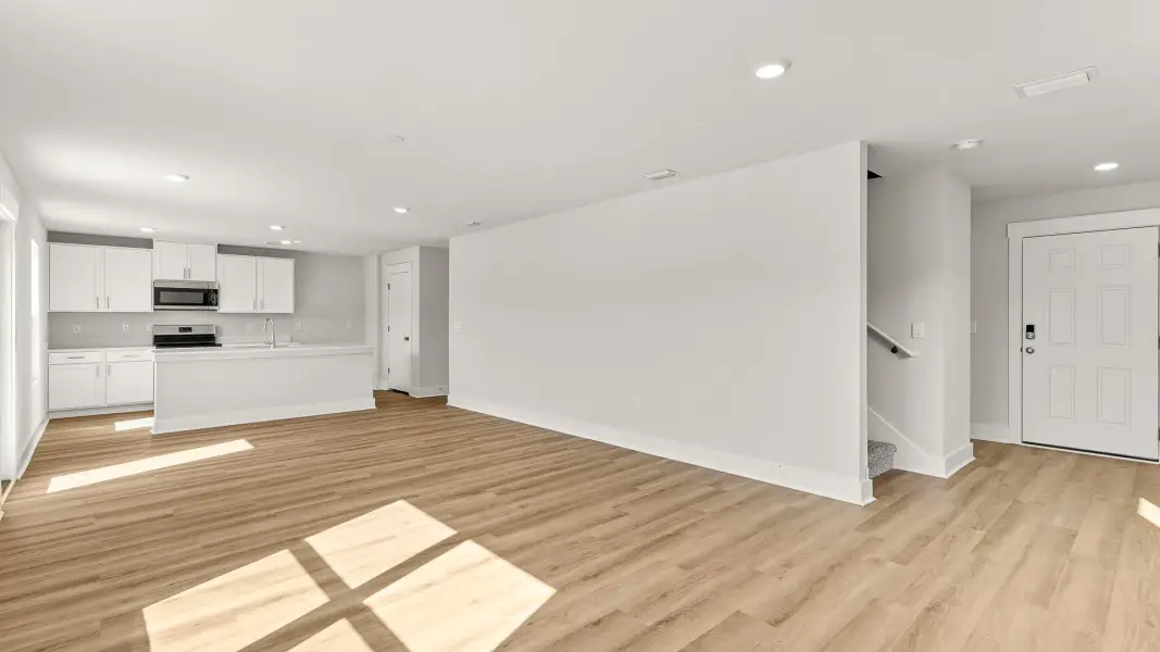 Spacious, unfurnished interior of a new home in Magnolia Lane, Santa Rosa Beach (Image 9).