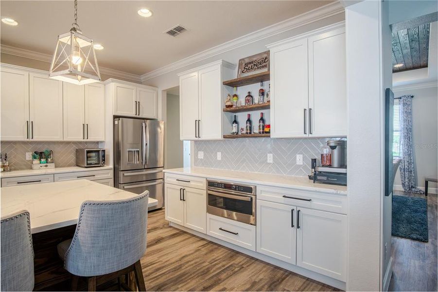 Furnished interior view inside a new home in , Auburndale (Image 40).