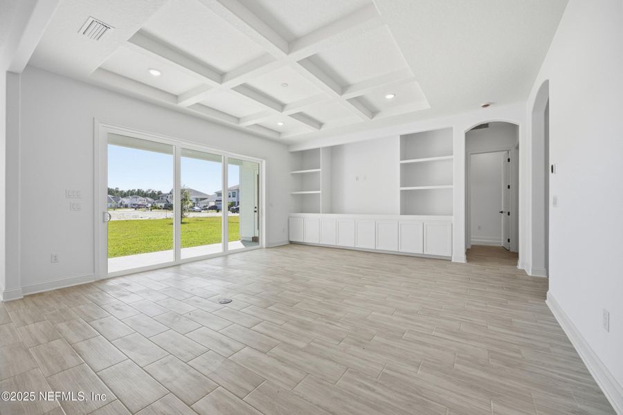 Spacious, unfurnished interior of a new home in Silver Landing At Silverleaf, St. Augustine (Image 33).