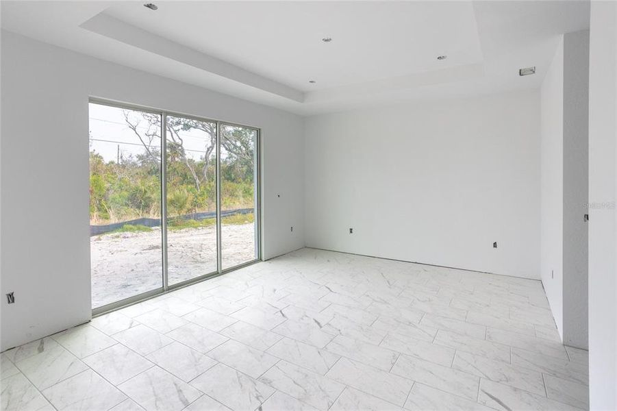 Spacious, unfurnished interior of a new home in , Englewood (Image 24).