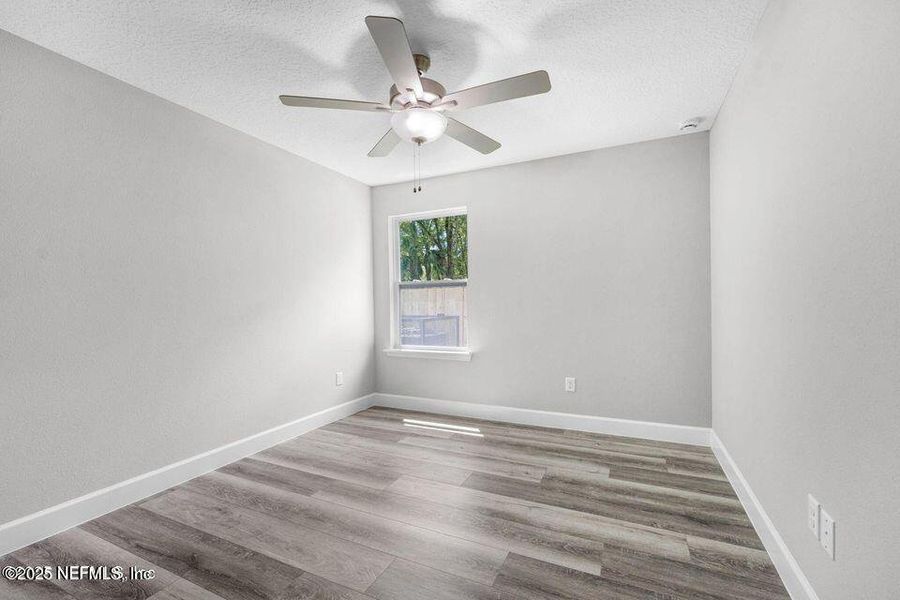 Spacious, unfurnished interior of a new home in , Jacksonville (Image 13).