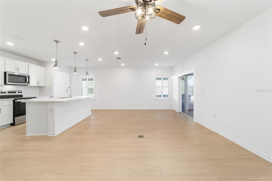 Spacious, unfurnished interior of a new home in , Ocala (Image 18).
