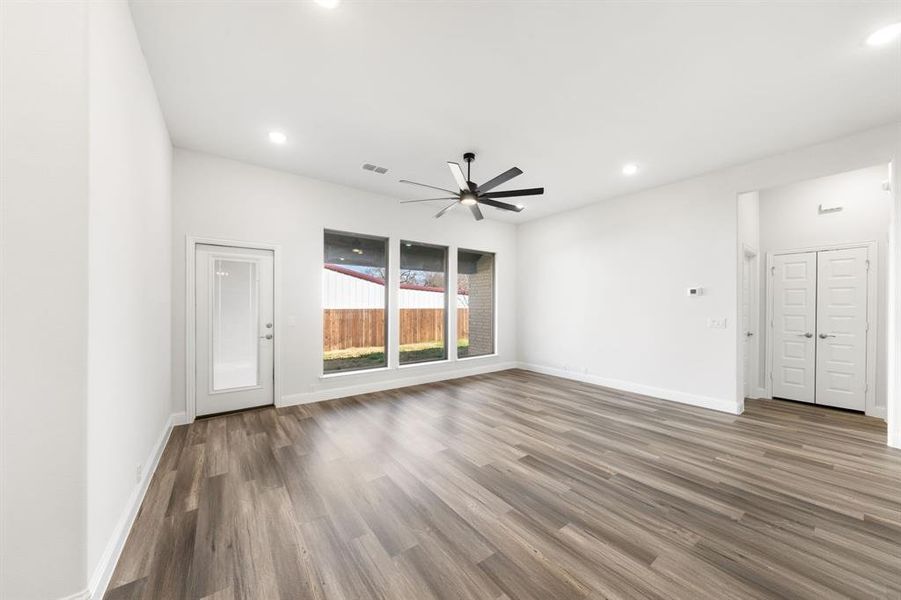 Spacious, unfurnished interior of a new home in , Venus (Image 10). Spacious, unfurnished interior of a new home in , Venus (Image 10).