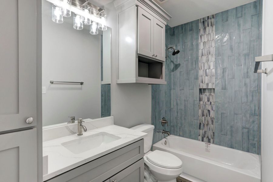 2nd level jr. suite bath. 2nd level jr. suite bath.