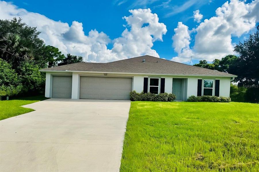 Exterior details and patio area of a home in , Lehigh Acres (Image 1). Exterior details and patio area of a home in , Lehigh Acres (Image 1).