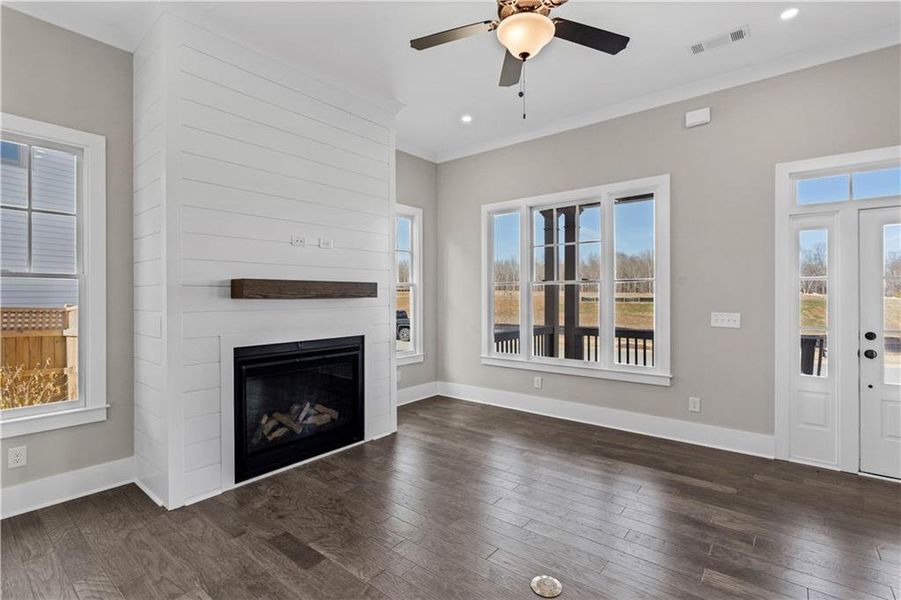 Spacious, unfurnished interior of a new home in Eastmore, Conyers (Image 40).