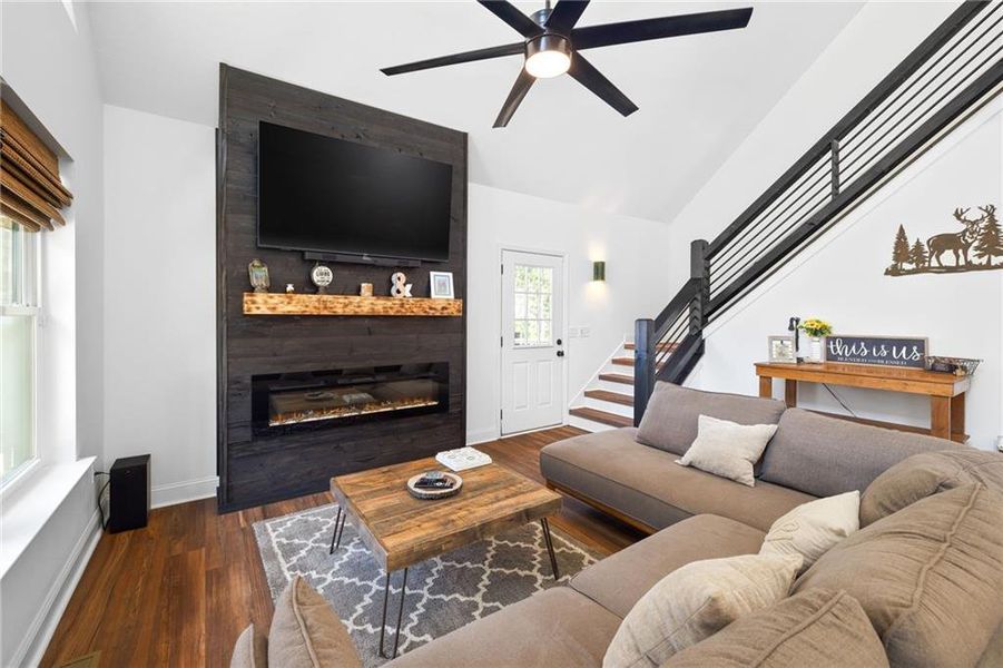 Furnished interior view inside a new home in , Jasper (Image 10).