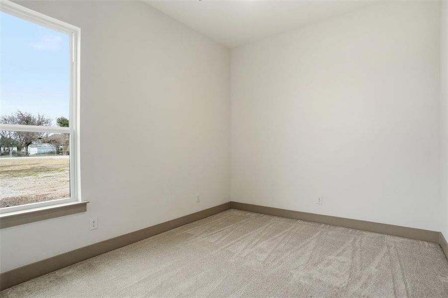Spacious, unfurnished interior of a new home in , Roanoke (Image 21).