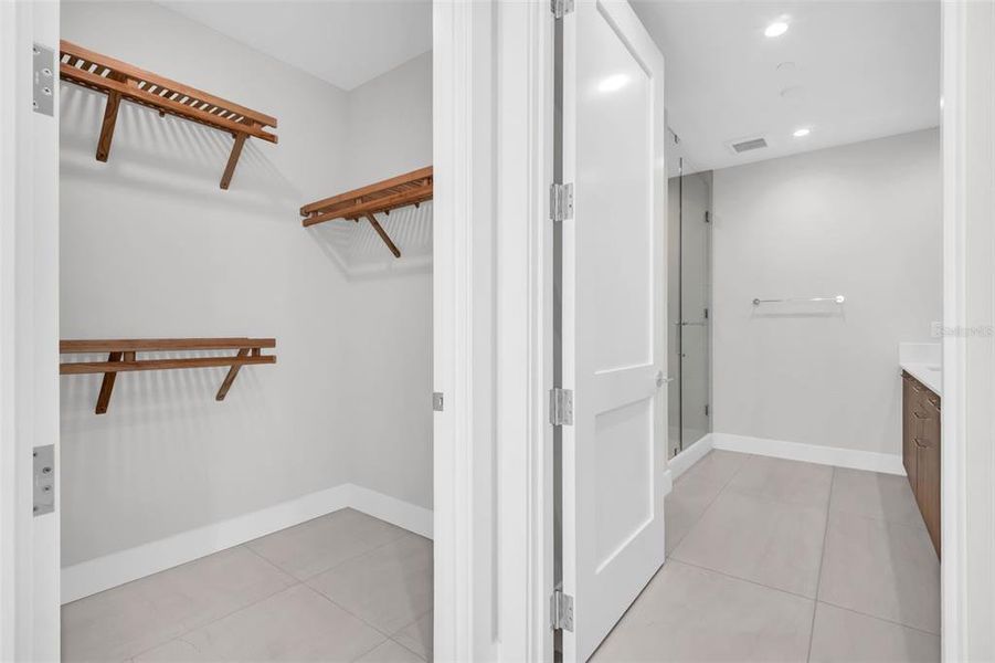 Spacious, unfurnished interior of a new home in , St. Petersburg (Image 44). Spacious, unfurnished interior of a new home in , St. Petersburg (Image 44).