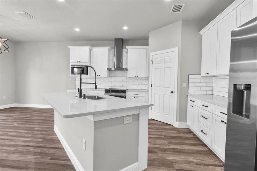 Furnished interior view inside a new home in , Weeki Wachee (Image 19).