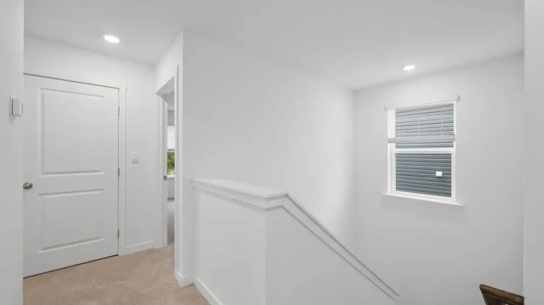 Spacious, unfurnished interior of a new home in Hawks Landing, Apison (Image 16).