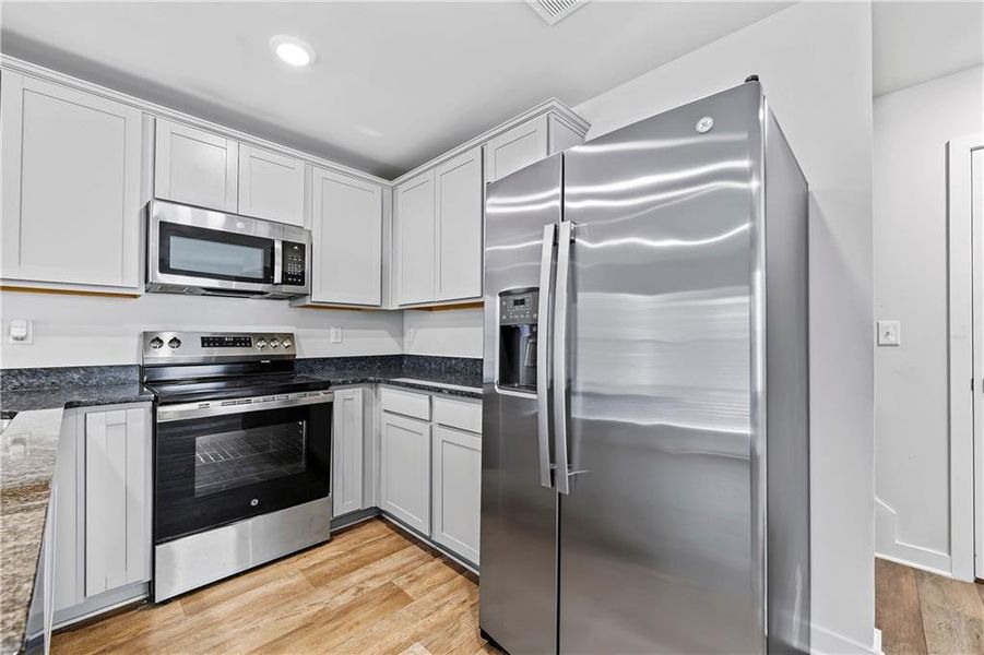 Furnished interior view inside a new home in , Union City (Image 5).
