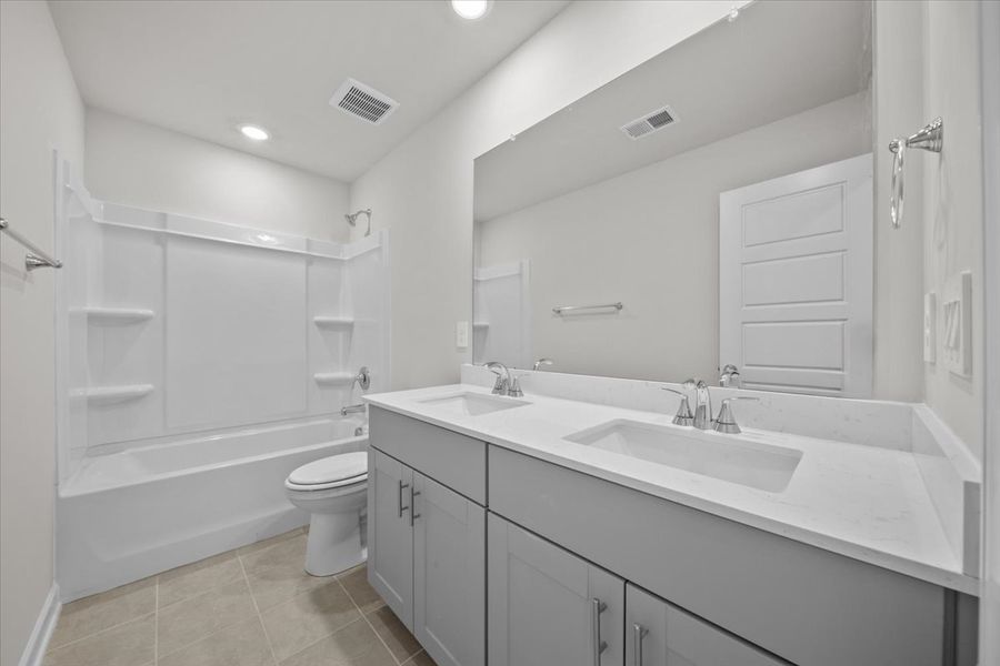 Furnished interior view inside a new home in Collier Ridge, Moore (Image 7).