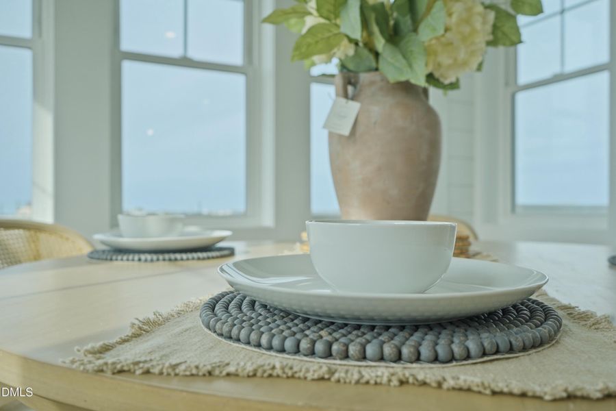 6CapeLn_Staged_4Dining