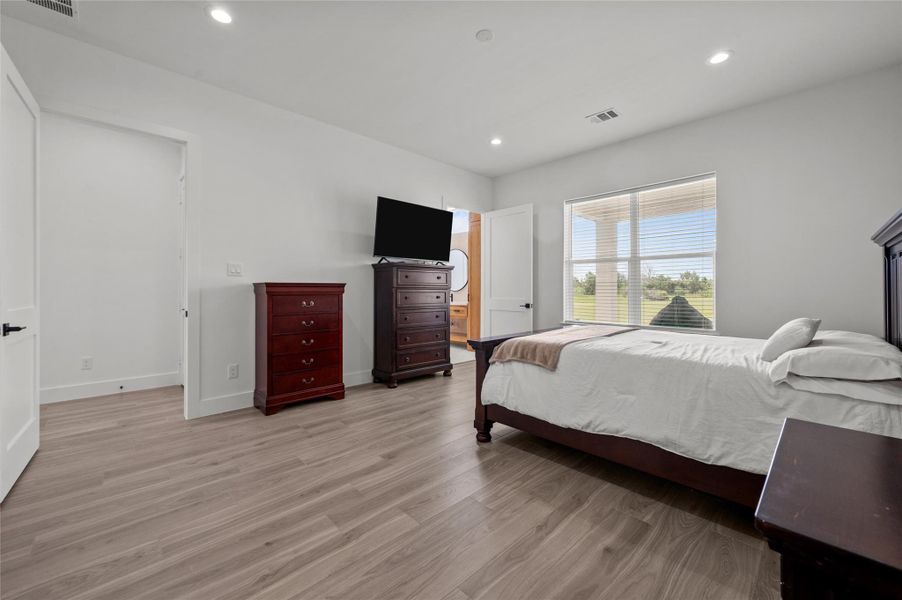 Furnished interior view inside a new home in , Baytown (Image 11).