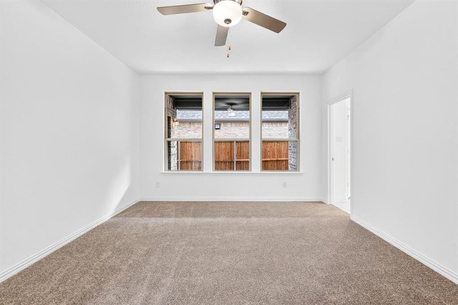 Spacious, unfurnished interior of a new home in Tarrytown, Crowley (Image 24).