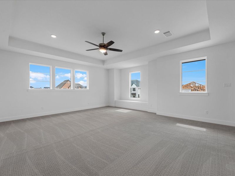 Spacious, unfurnished interior of a new home in Sienna 80′, Missouri City (Image 28).