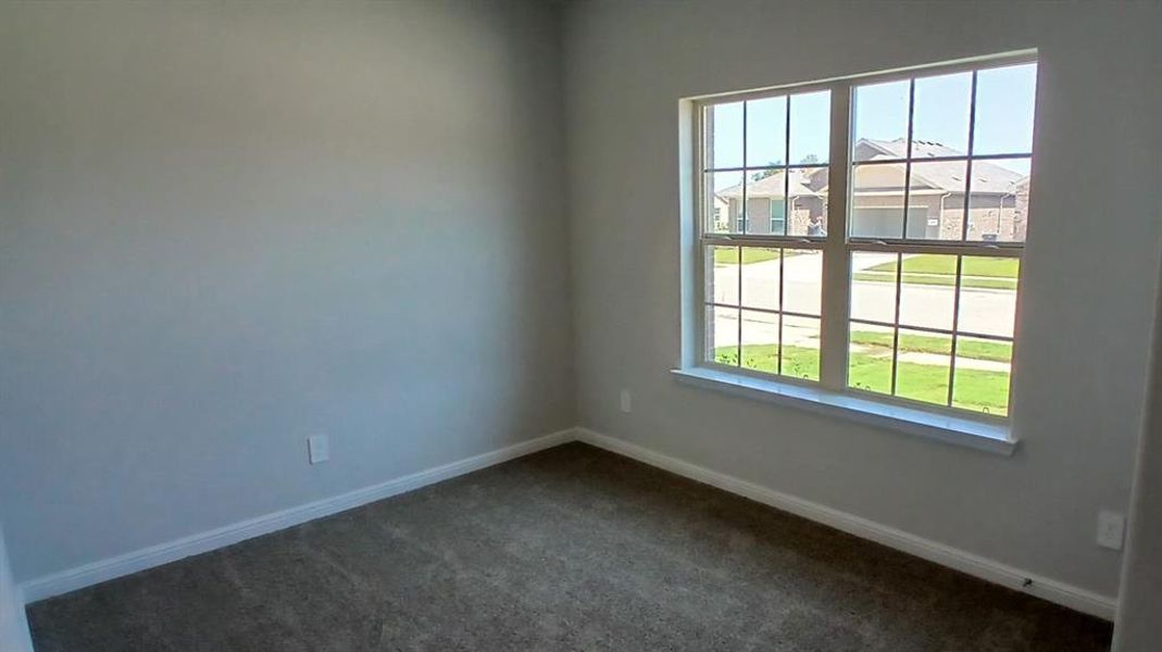 Spacious, unfurnished interior of a new home in The Canyons, Keene (Image 13).