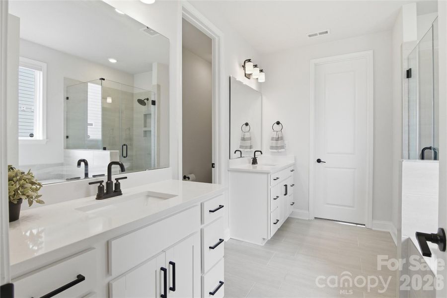 Primary En-Suite
