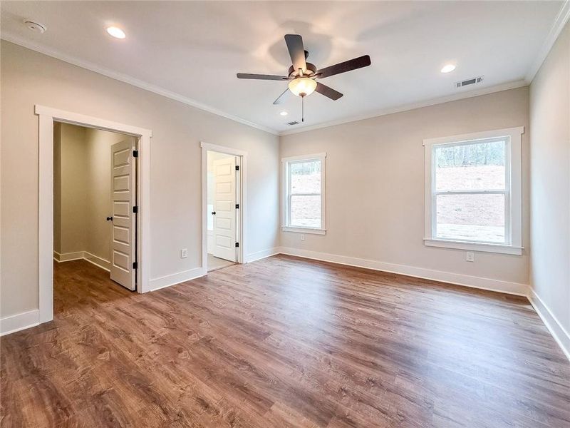 Spacious, unfurnished interior of a new home in , Dallas (Image 19).