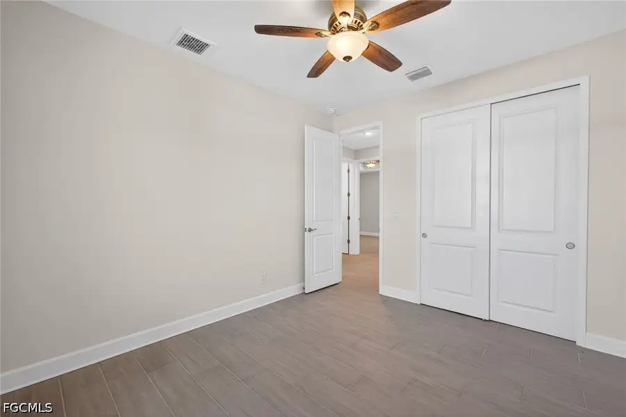 Spacious, unfurnished interior of a new home in Cape Coral, Cape Coral (Image 18).