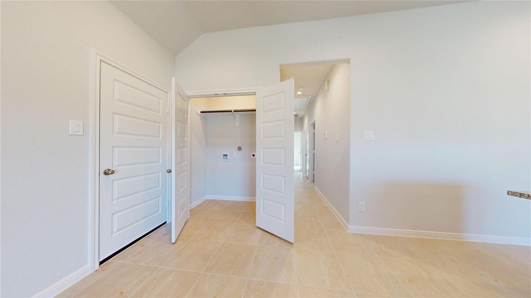 Spacious, unfurnished interior of a new home in East Gate Villas, Willis (Image 29).