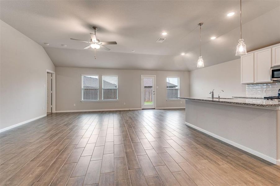 Spacious, unfurnished interior of a new home in , Fort Worth (Image 17).