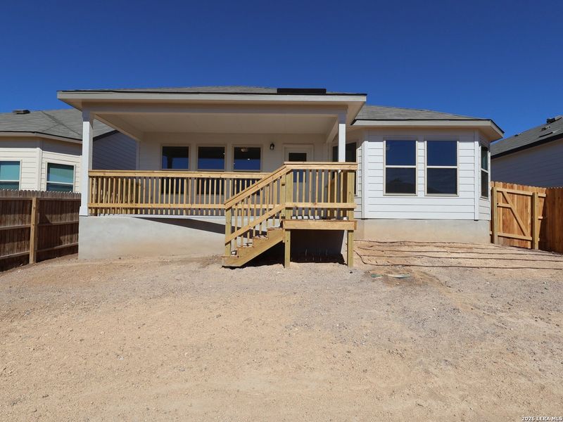 Exterior details and patio area of a home in Hunters Ranch, San Antonio (Image 22).