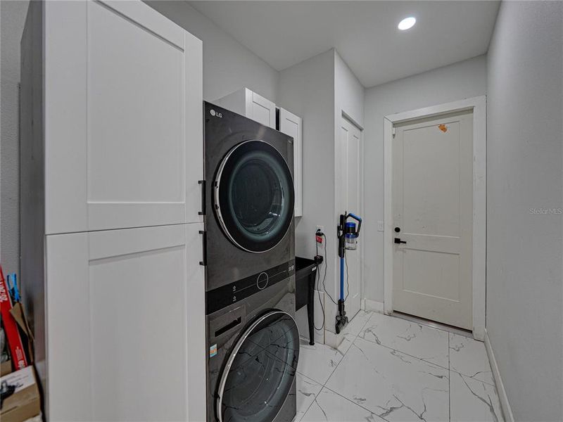 Image 82 of a home in .