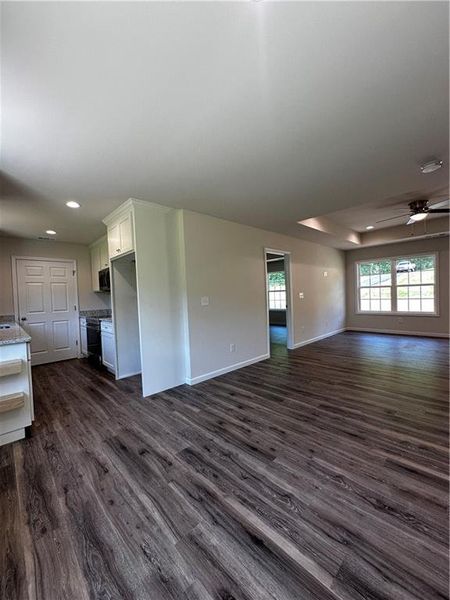 Spacious, unfurnished interior of a new home in , Dahlonega (Image 9).