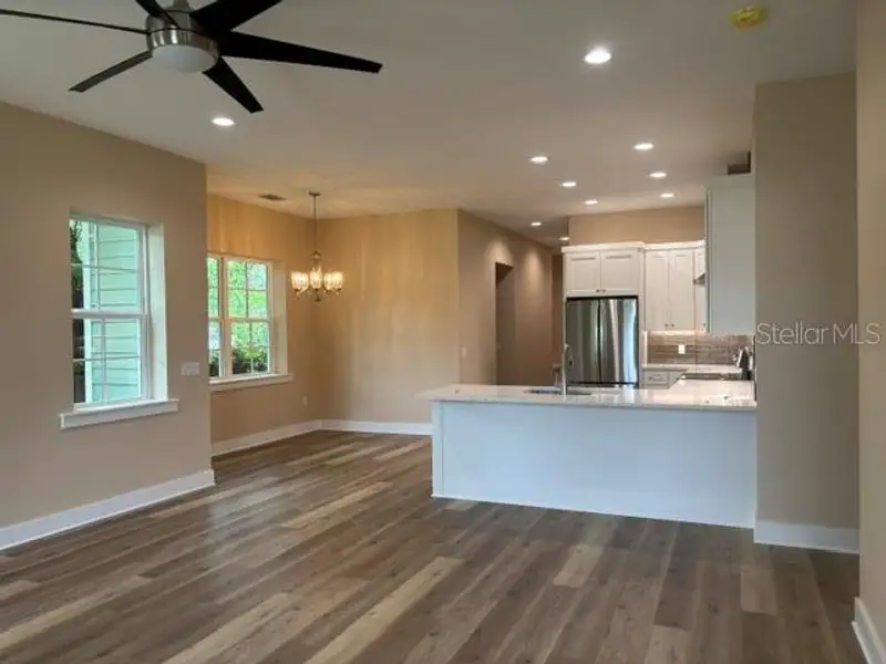 Spacious, unfurnished interior of a new home in , Lakeland (Image 14).