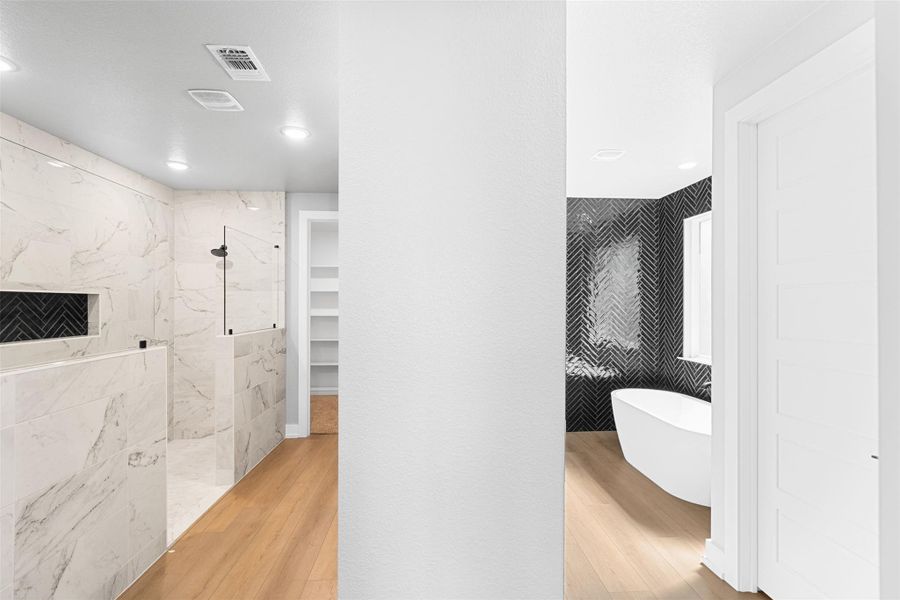 Furnished interior view inside a new home in , Nolanville (Image 15).