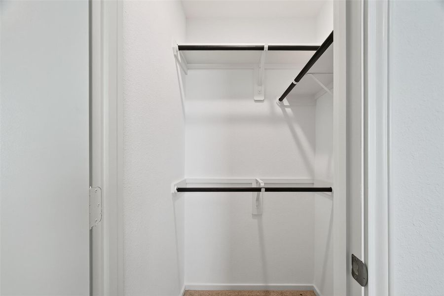 Spacious, unfurnished interior of a new home in Rollingbrook Estates, Baytown (Image 35).