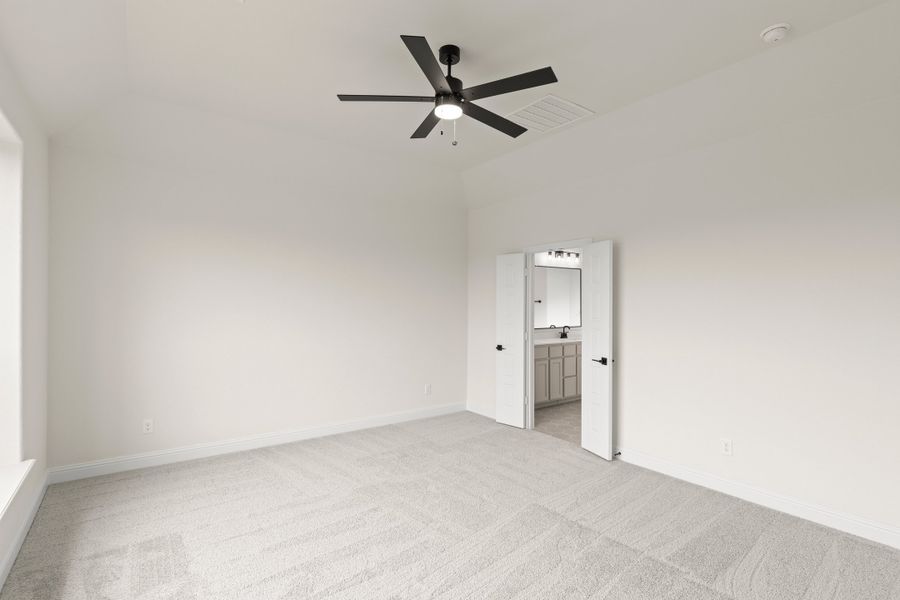 Spacious, unfurnished interior of a new home in Lovers Landing, Forney (Image 20).