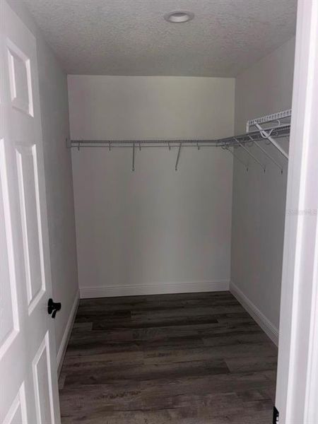 Spacious, unfurnished interior of a new home in , Dunnellon (Image 19).