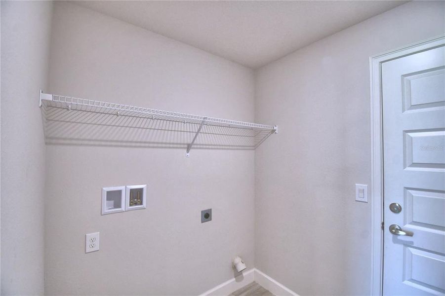 Spacious, unfurnished interior of a new home in , Auburndale (Image 41).