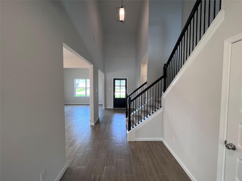 Spacious, unfurnished interior of a new home in Kendall Lakes, Alvin (Image 22). Spacious, unfurnished interior of a new home in Kendall Lakes, Alvin (Image 22).