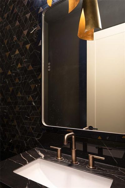 1809 Turtle Creek - Powder Bath 1809 Turtle Creek - Powder Bath