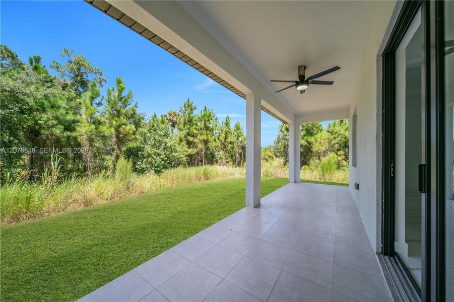 Exterior details and patio area of a home in , Lehigh Acres (Image 3).