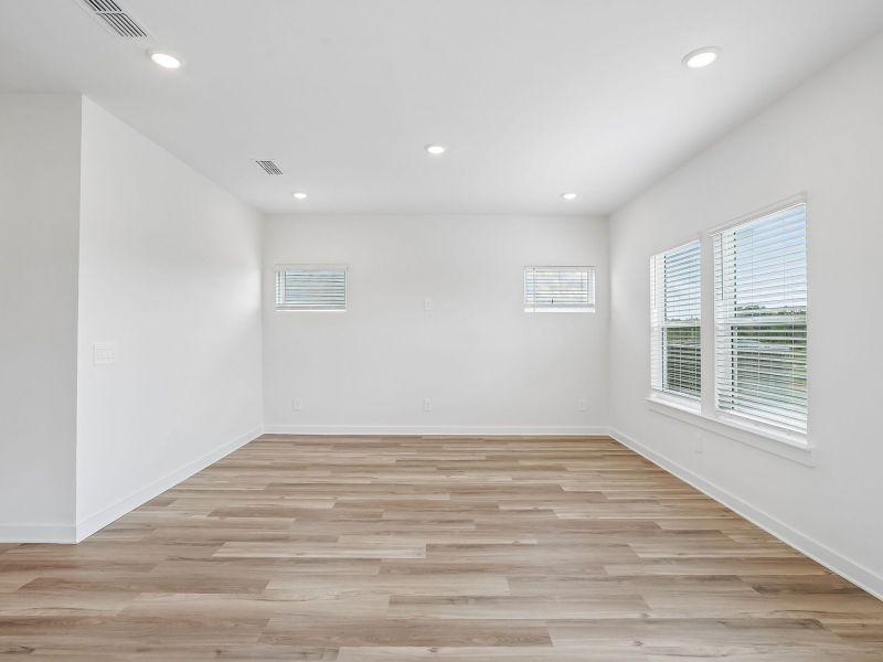Spacious, unfurnished interior of a new home in Avery Farms - Legacy Series, Murfreesboro (Image 11). Spacious, unfurnished interior of a new home in Avery Farms - Legacy Series, Murfreesboro (Image 11).