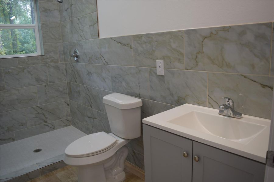 Furnished interior view inside a new home in , Cleveland (Image 3).