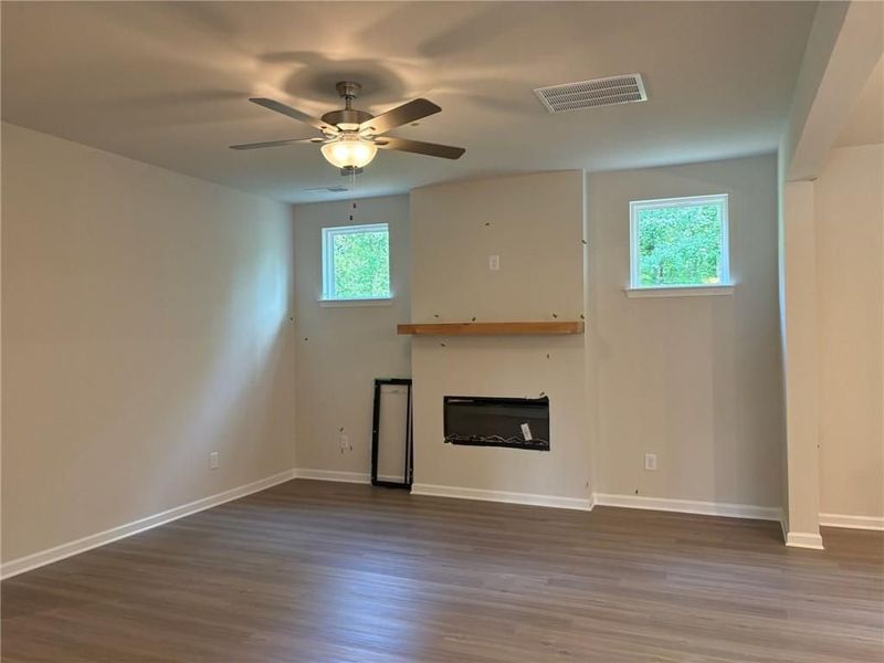 Spacious, unfurnished interior of a new home in Riverwood, Dallas (Image 103). Spacious, unfurnished interior of a new home in Riverwood, Dallas (Image 103).