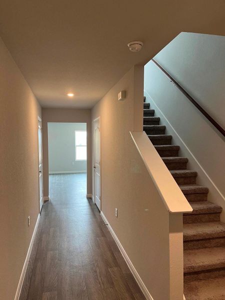 Spacious, unfurnished interior of a new home in Santa Fe, Cleveland (Image 17).