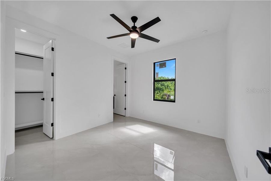 Spacious, unfurnished interior of a new home in , Lehigh Acres (Image 26).