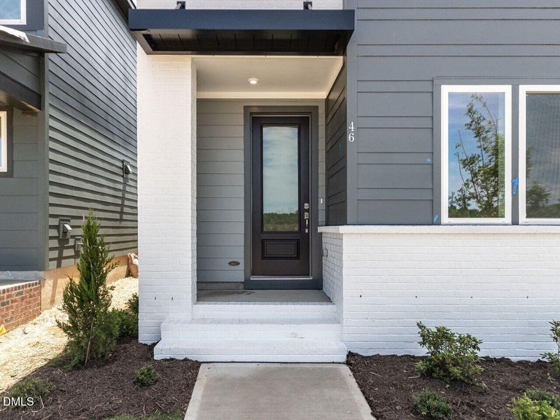 003-1280x960-front-entry 003-1280x960-front-entry