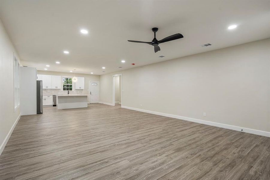 Spacious, unfurnished interior of a new home in , Cockrell Hill (Image 12).